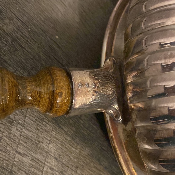 Vintage silver plate casserole/bowl wooden handle with lid - Picture 11 of 16